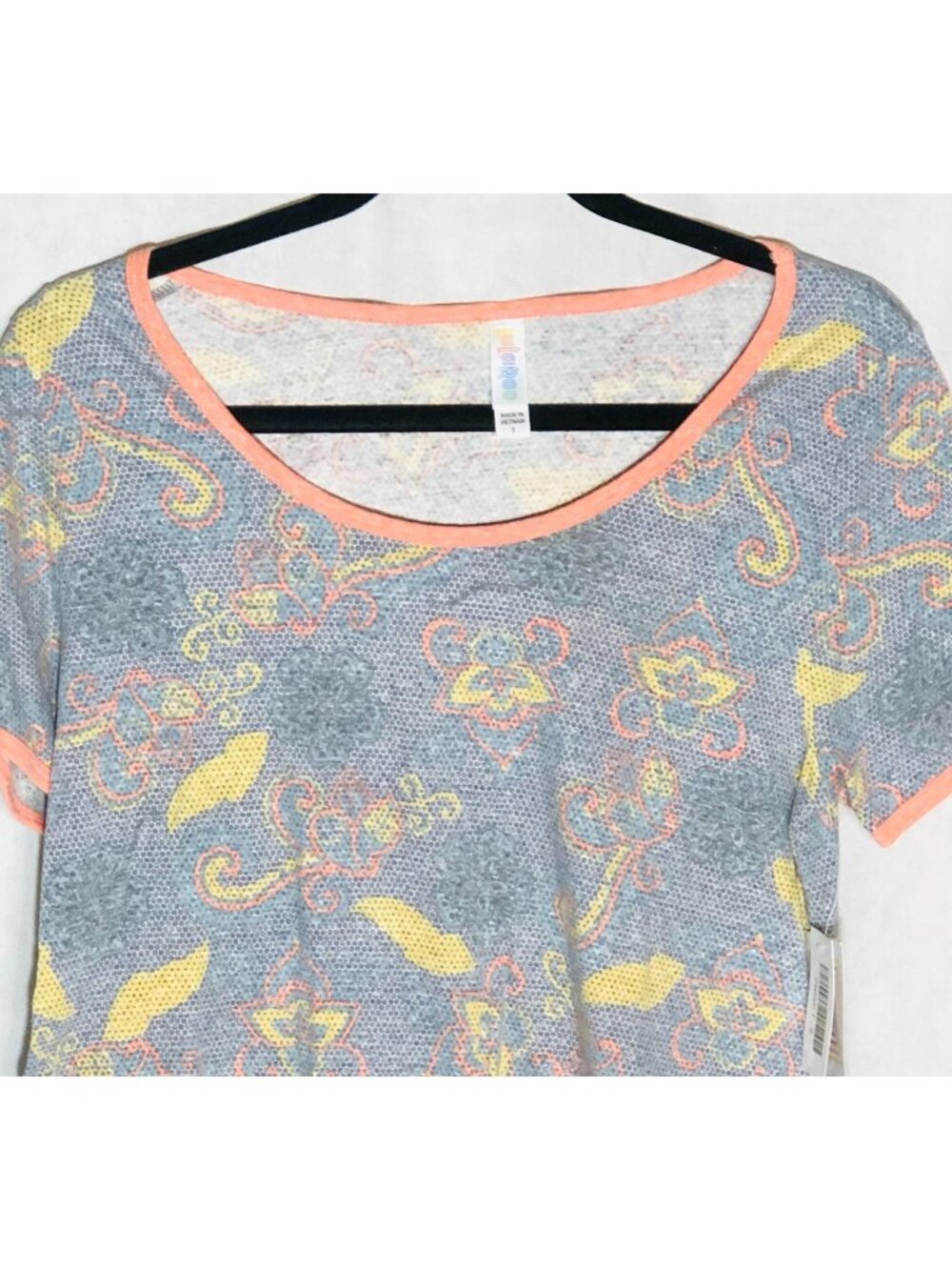 LulaRoe classic t shirt floral gray short sleeve polyester blend high small READ